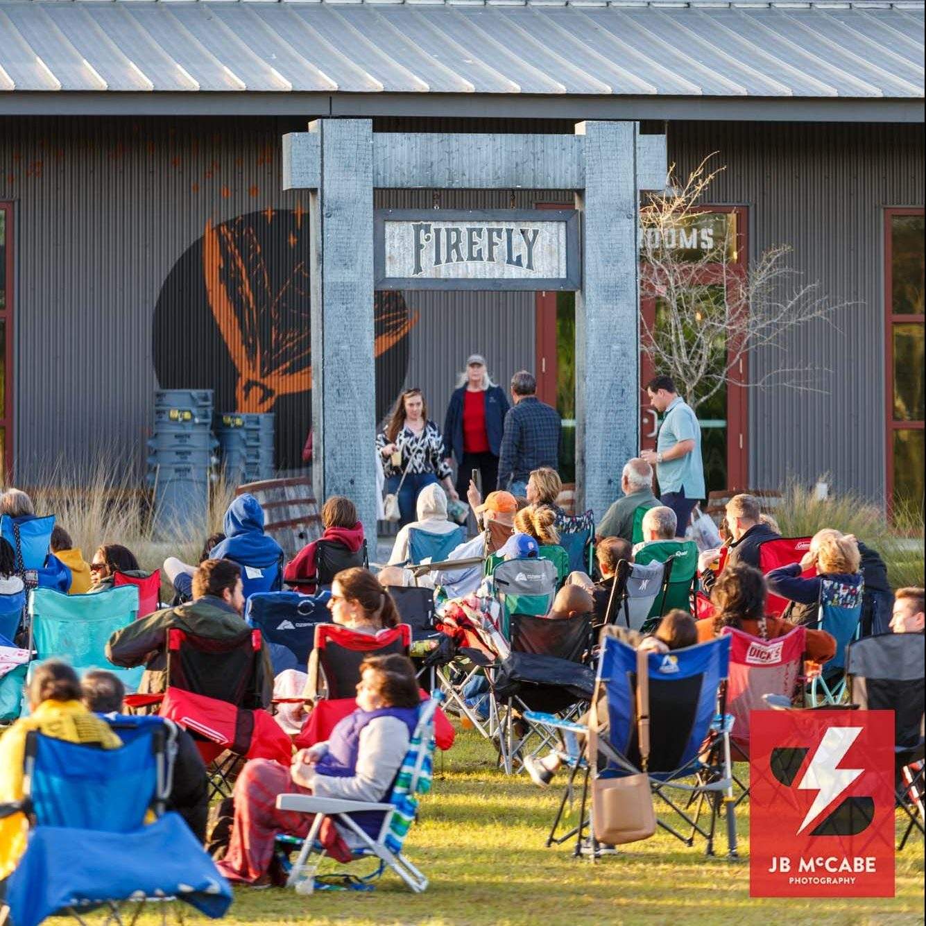 audience watching charleston jazz at firefly distillery